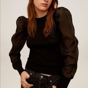 Puffed sleeve sweater